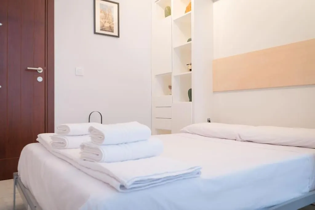 Apartamento Nuevo Junto A La Catedral De Sevilla 0*, Seville Spain